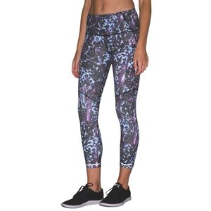 Lululemon All Sport Crop Legging size 6 in Floral Sport Tranquil Blue Multi